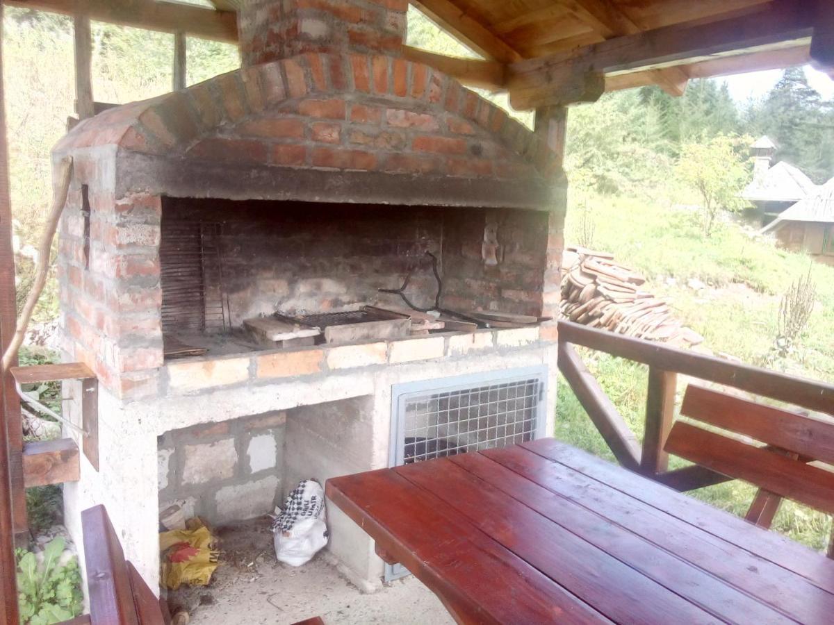 Planinska Kuca Dusan Mitrovac Exterior foto