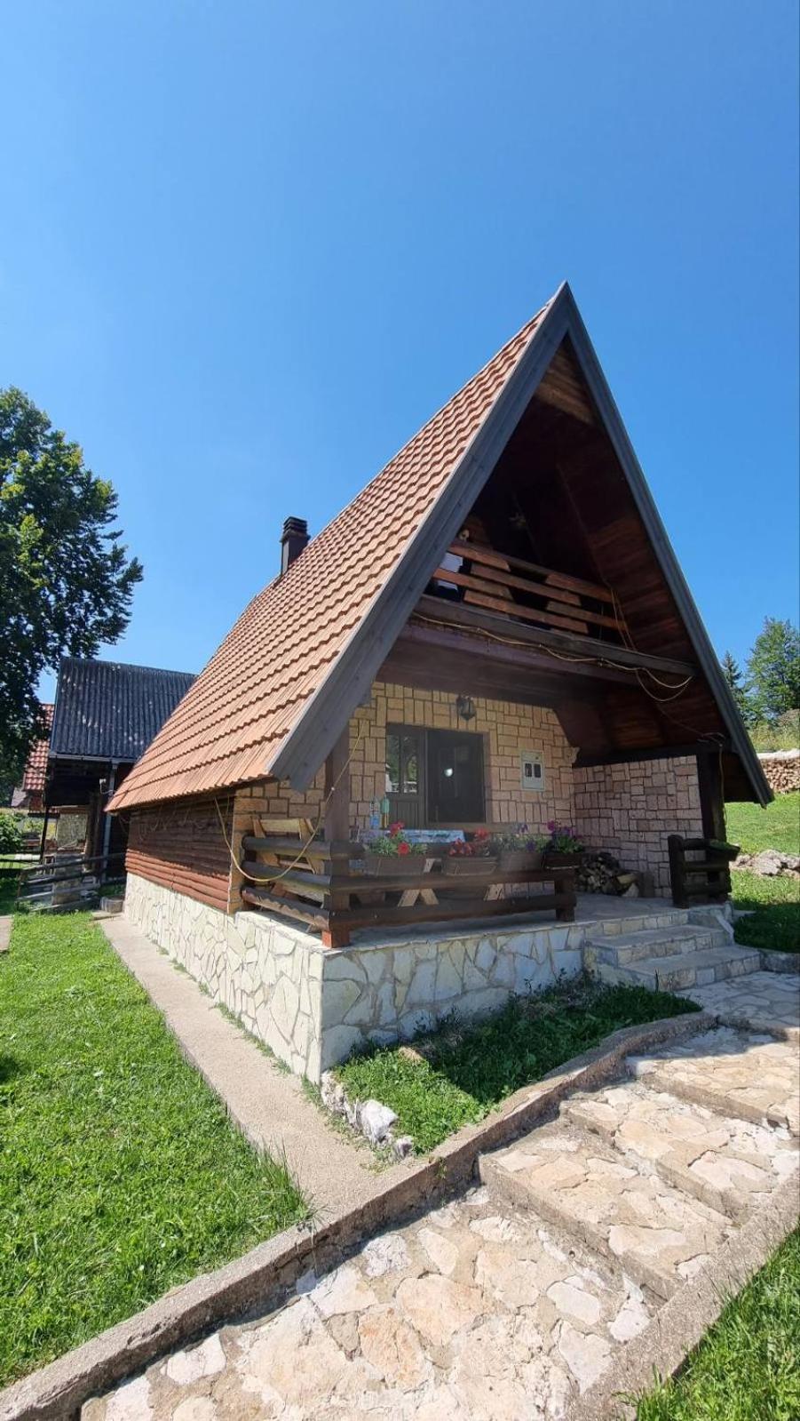 Planinska Kuca Dusan Mitrovac Exterior foto
