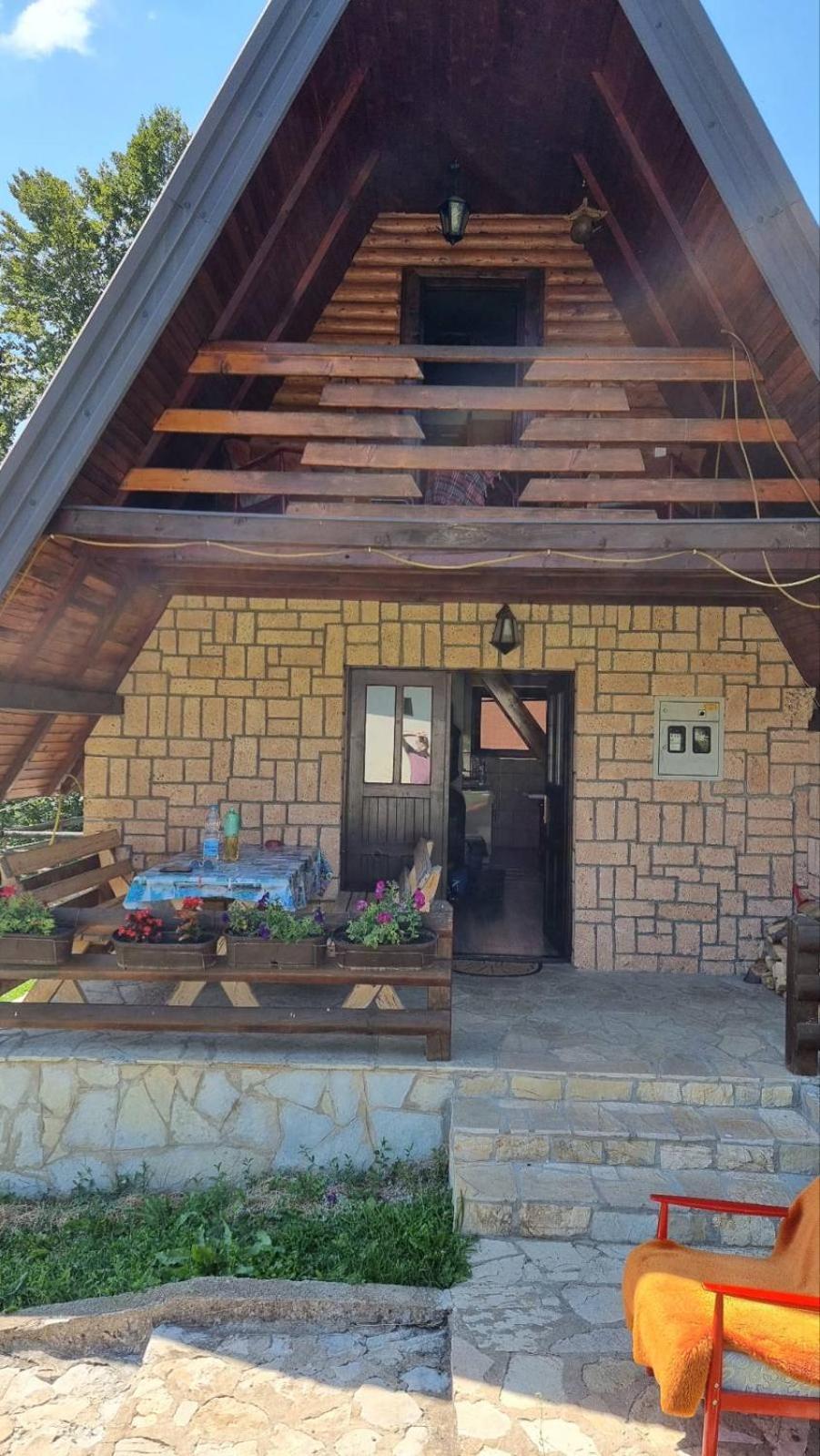 Planinska Kuca Dusan Mitrovac Exterior foto