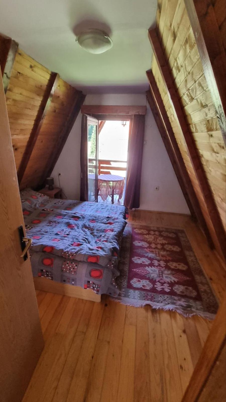 Planinska Kuca Dusan Mitrovac Exterior foto